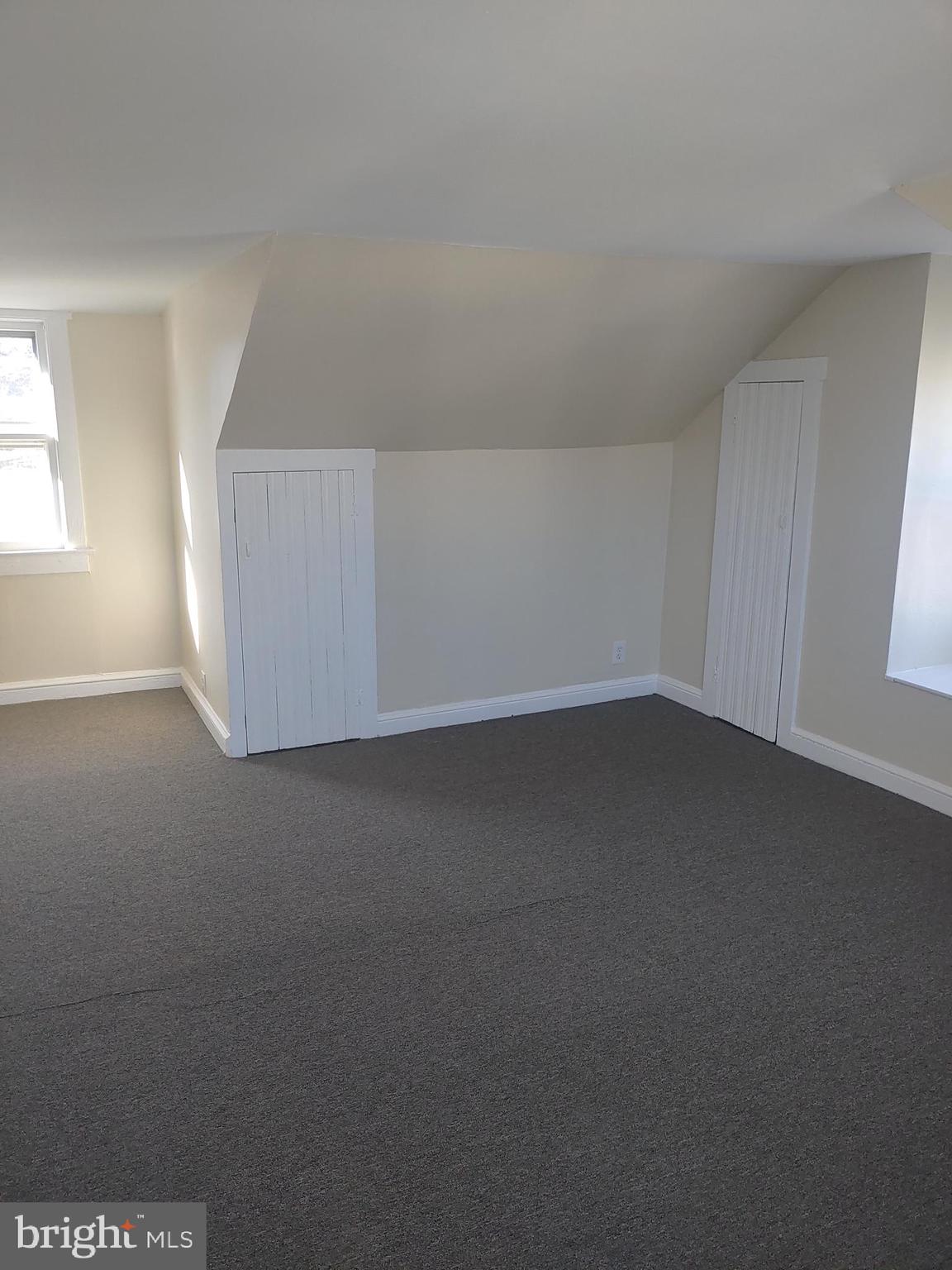 115 MANTUA BOULEVARD