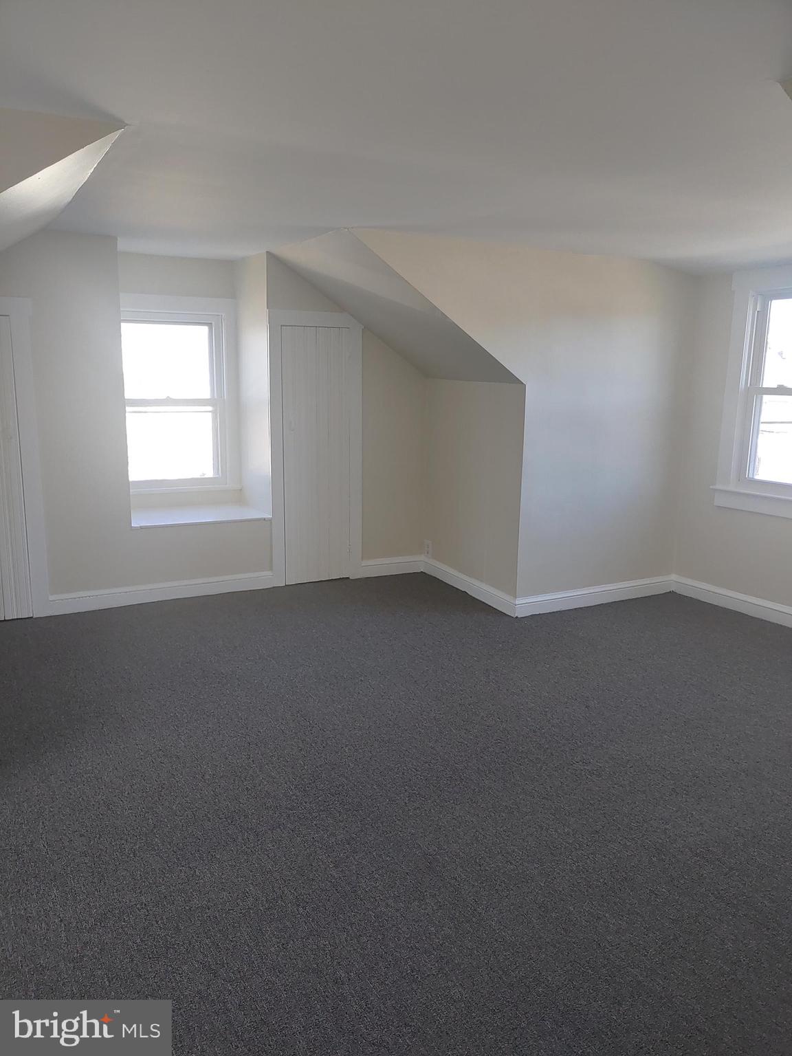 115 MANTUA BOULEVARD