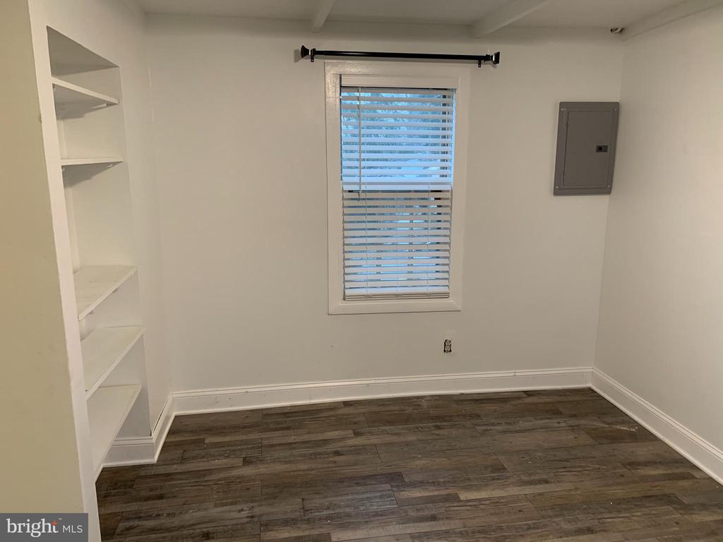 15 HIGGINSVILLE LANE