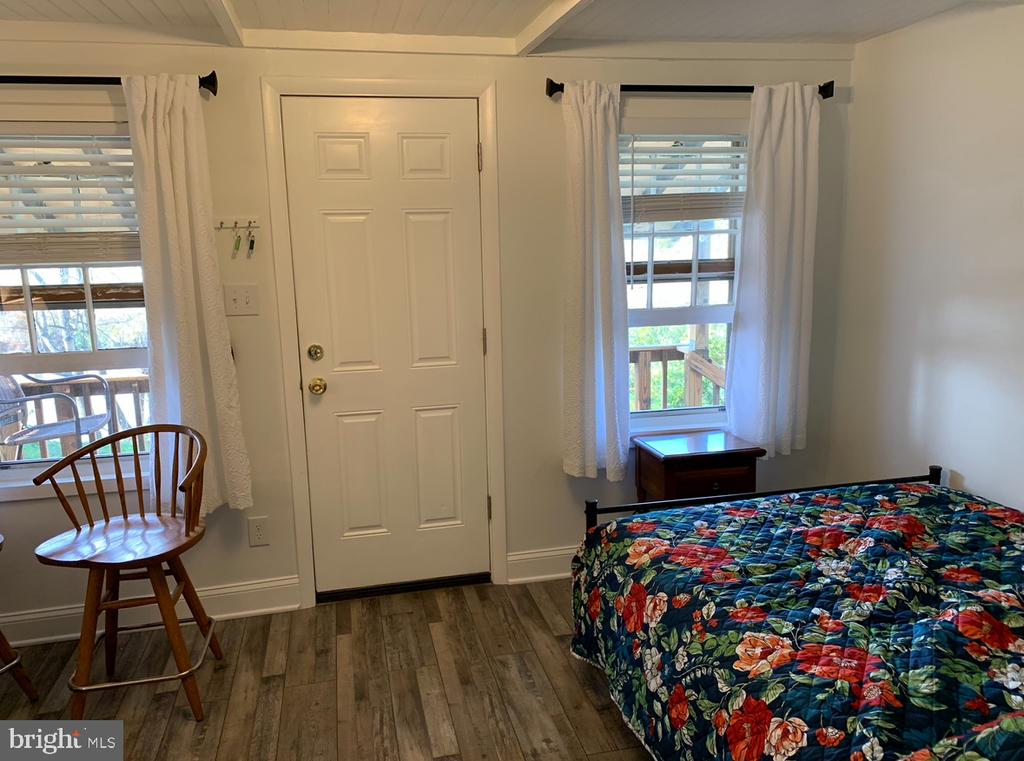 15 HIGGINSVILLE LANE