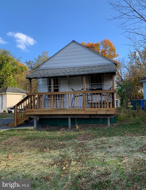 15 HIGGINSVILLE LANE