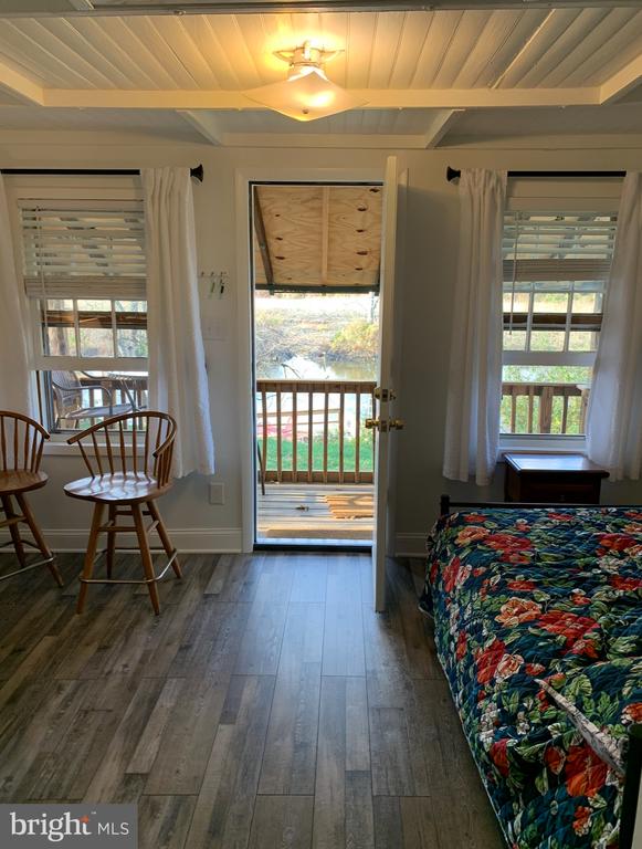 15 HIGGINSVILLE LANE