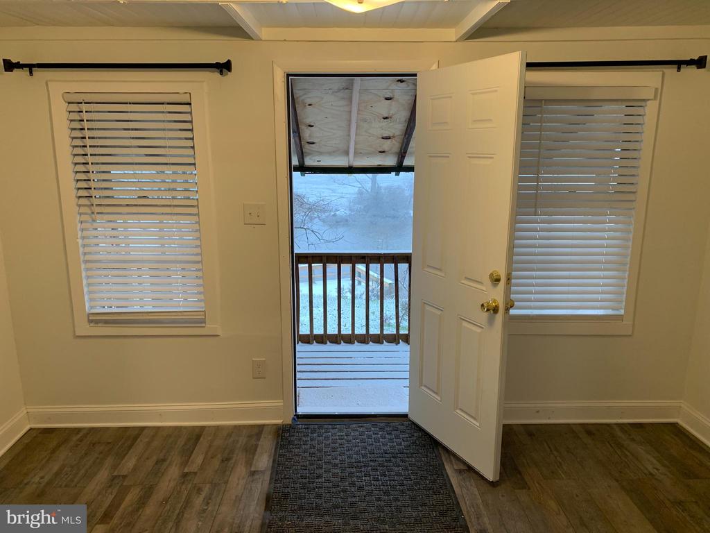 15 HIGGINSVILLE LANE