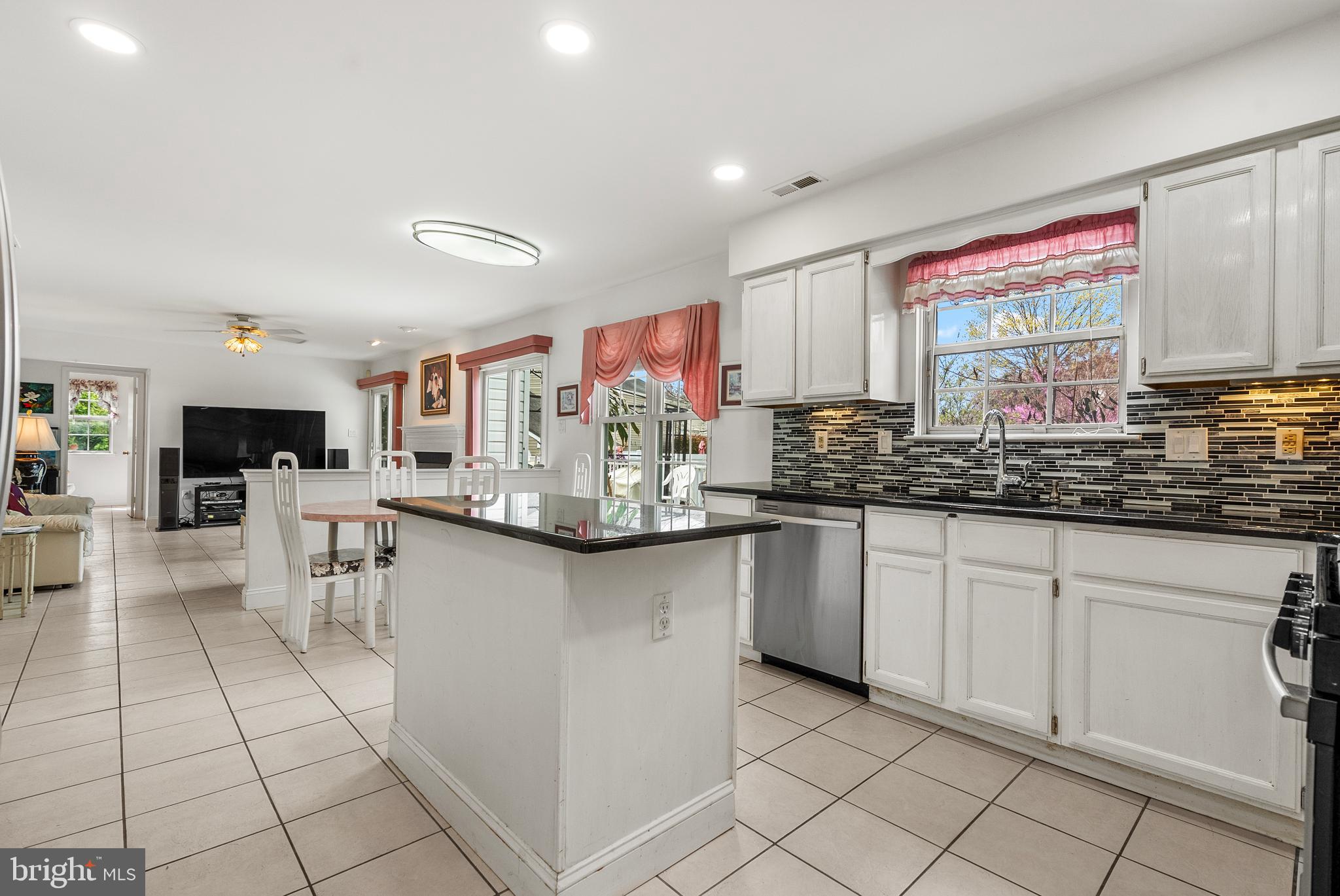 10 Winfield Cir