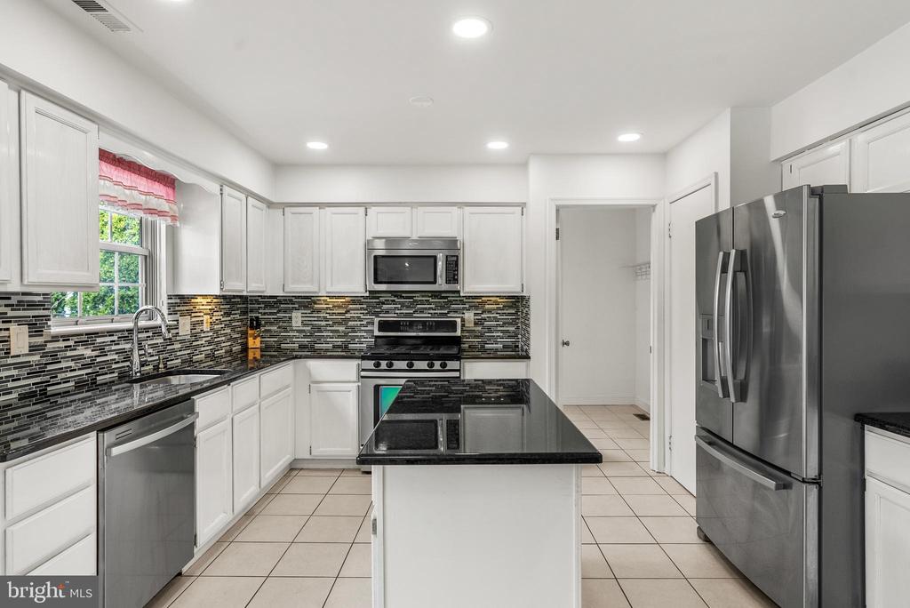 10 Winfield Cir