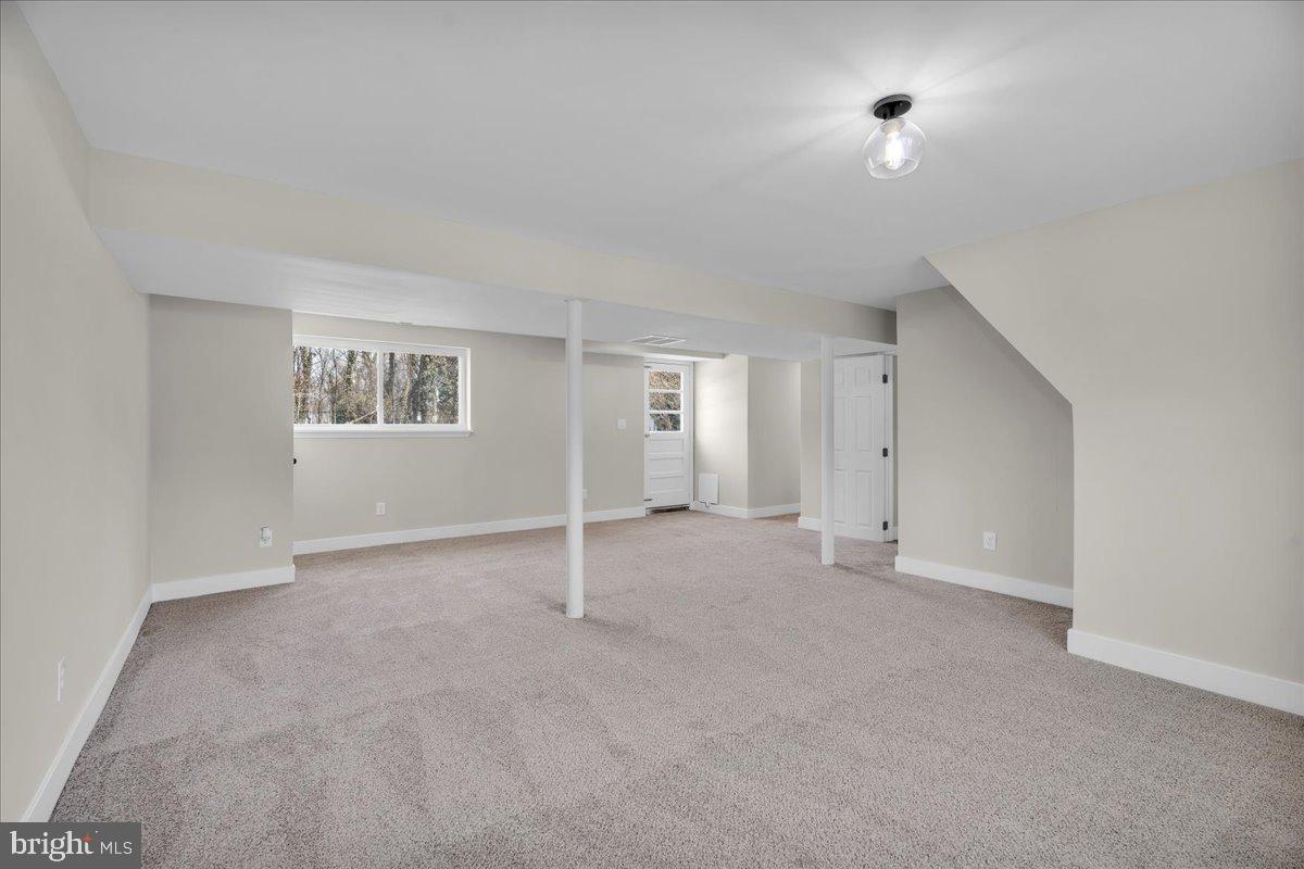 6 W COHAWKIN ROAD