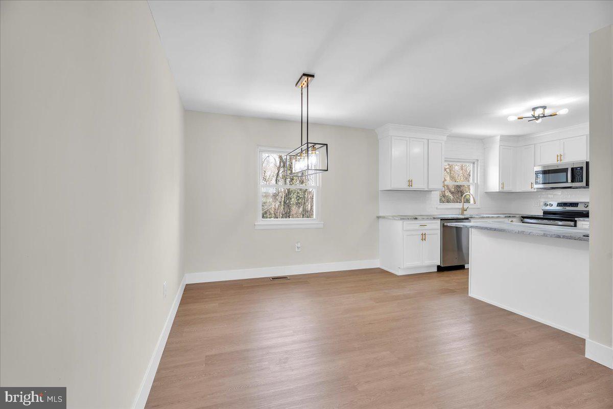 6 W COHAWKIN ROAD