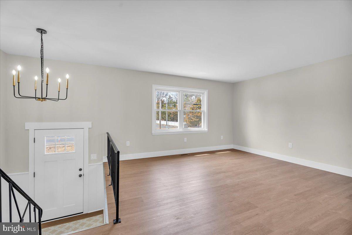 6 W COHAWKIN ROAD