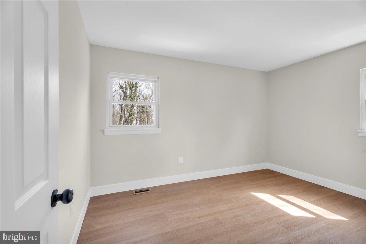 6 W COHAWKIN ROAD