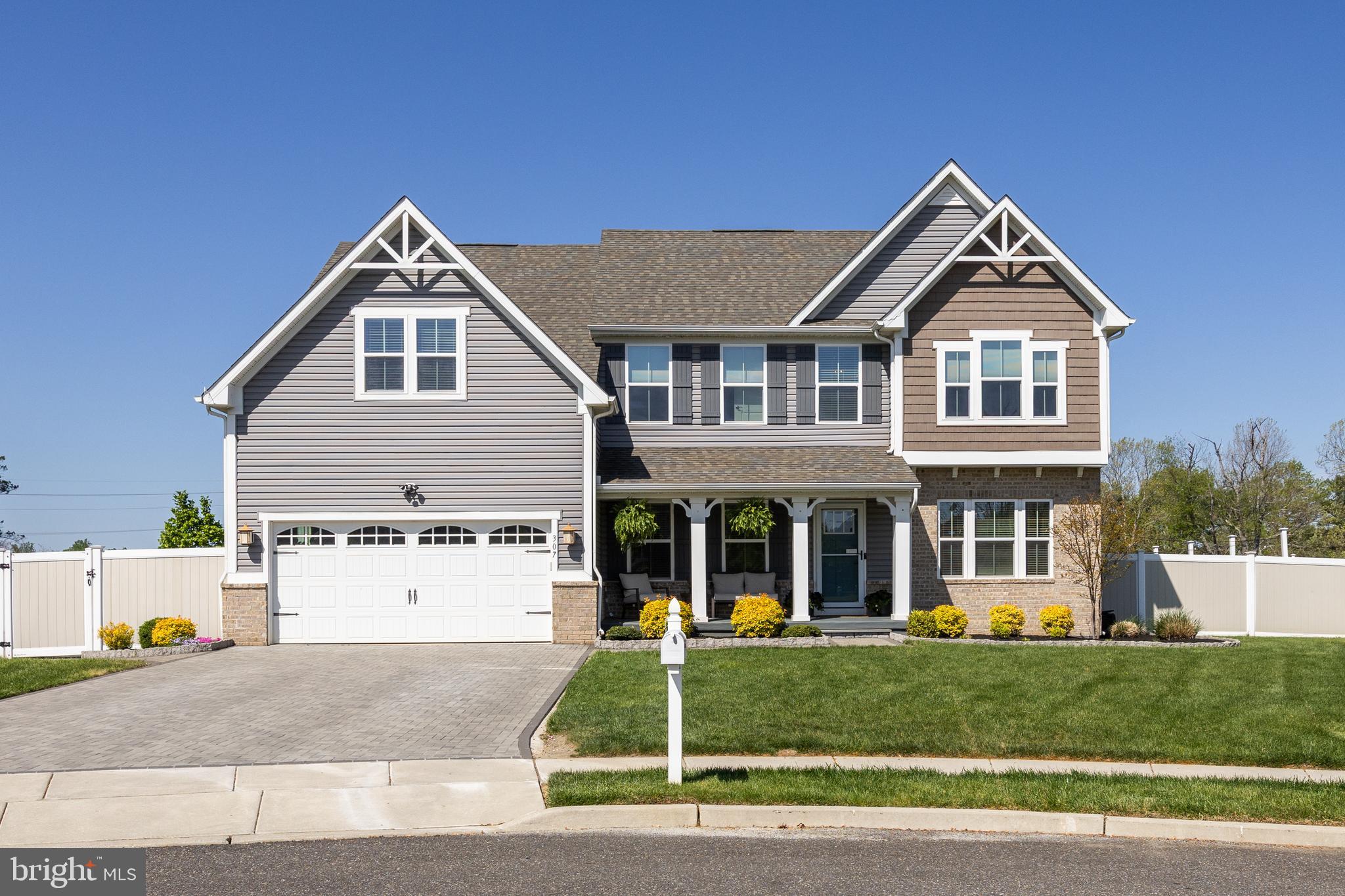 307 Meadowview Ct