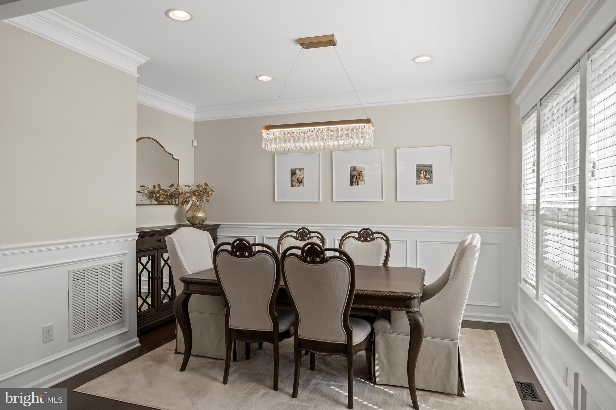 307 Meadowview Ct