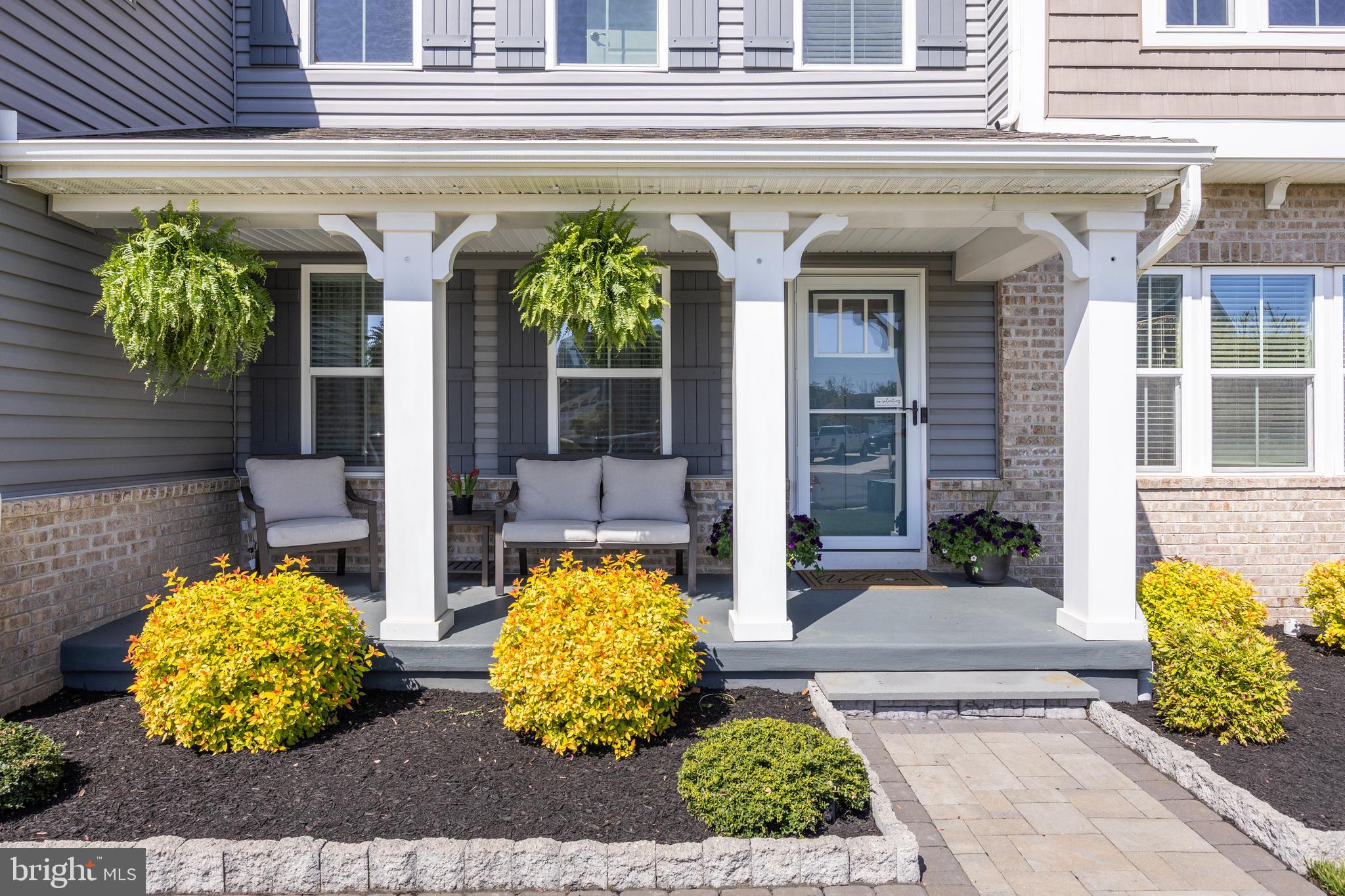 307 Meadowview Ct