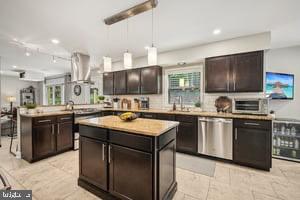 44 Goodwin Pkwy