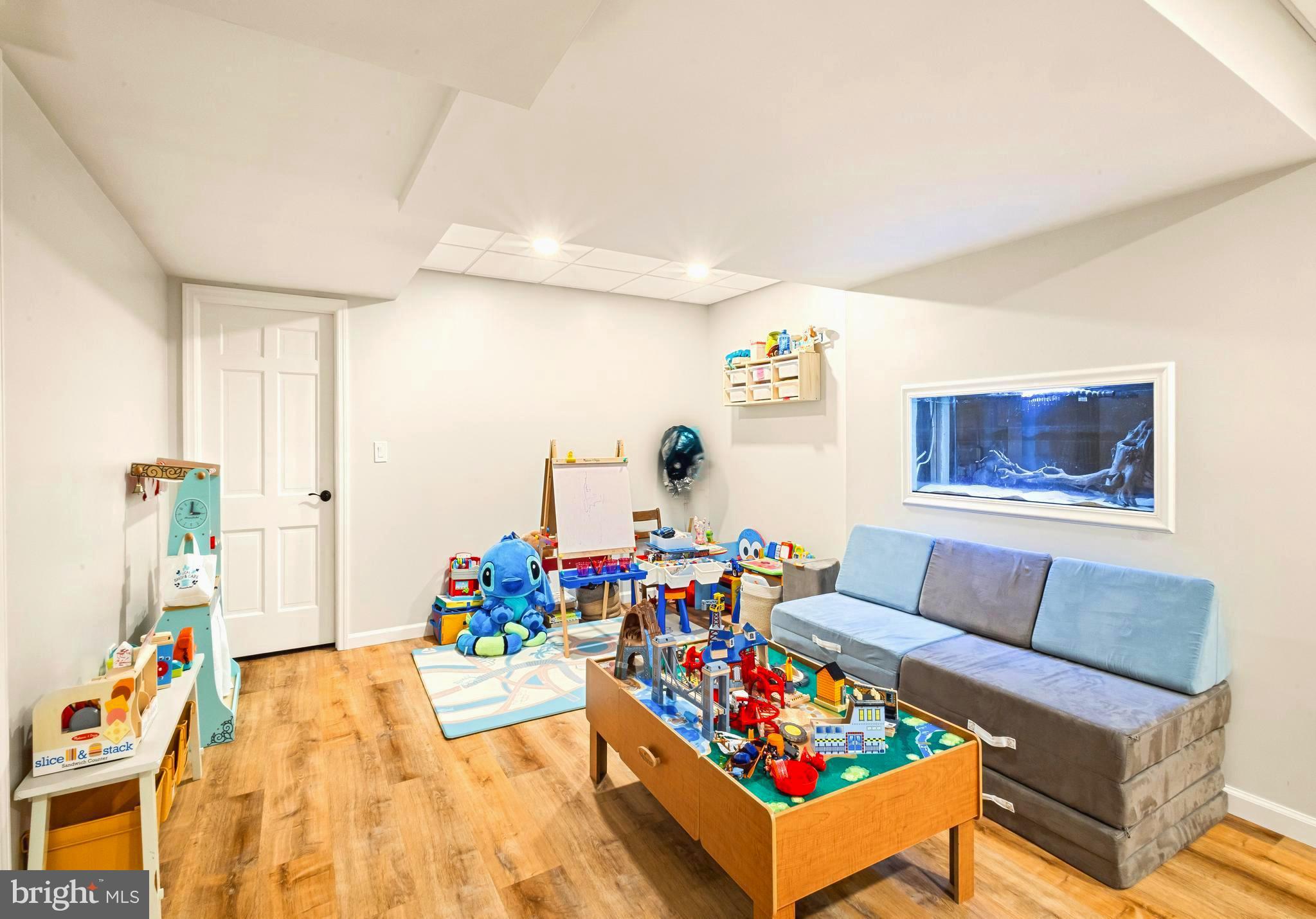 94 N WOODLAND AVENUE