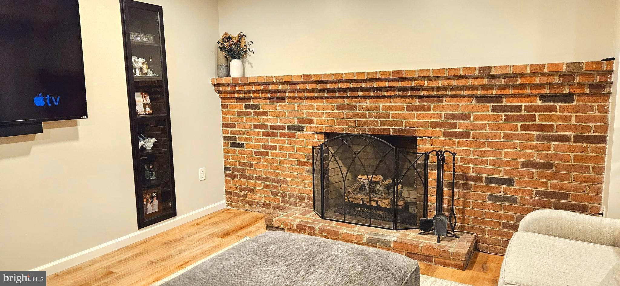 94 N WOODLAND AVENUE