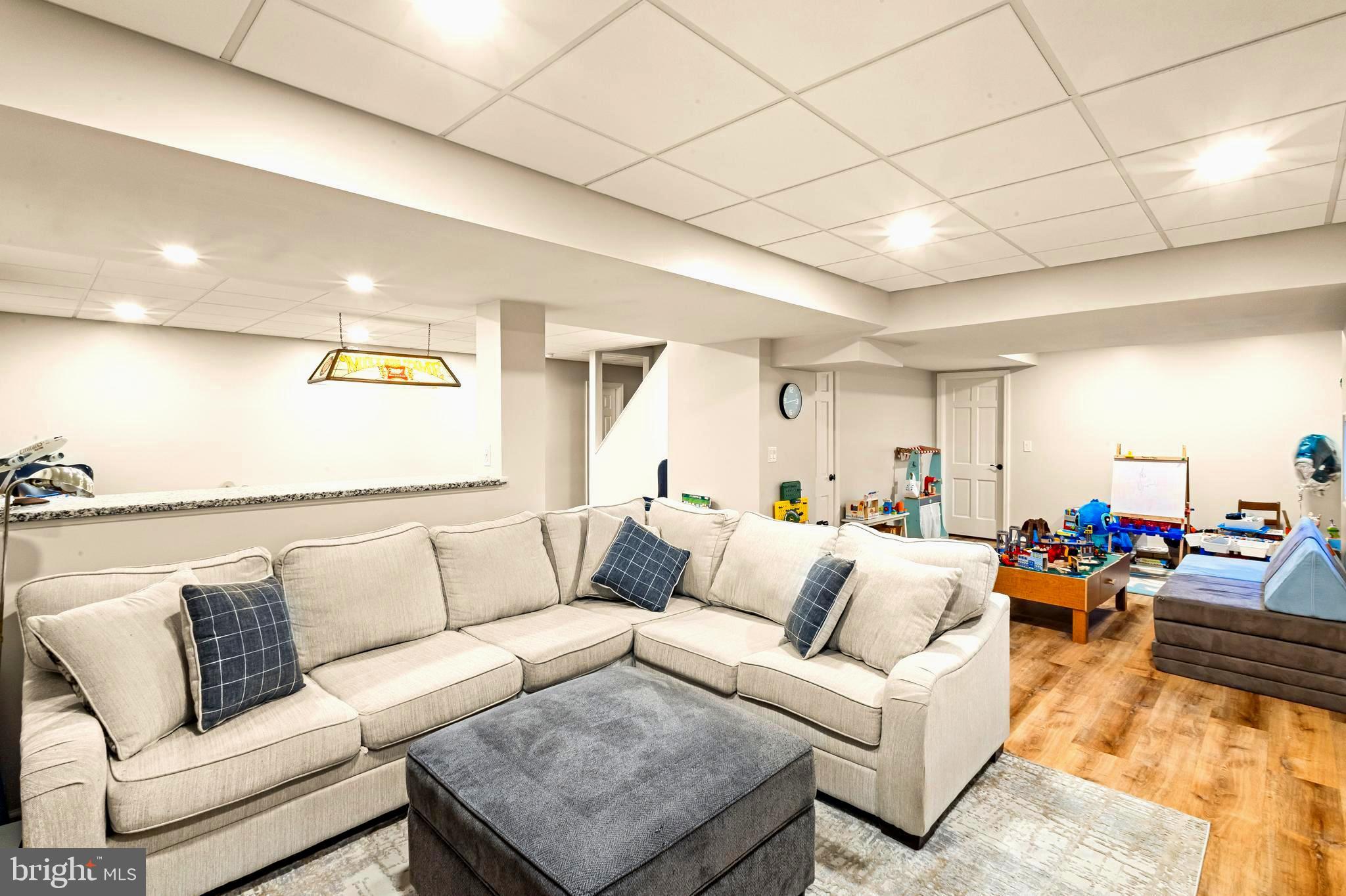 94 N WOODLAND AVENUE