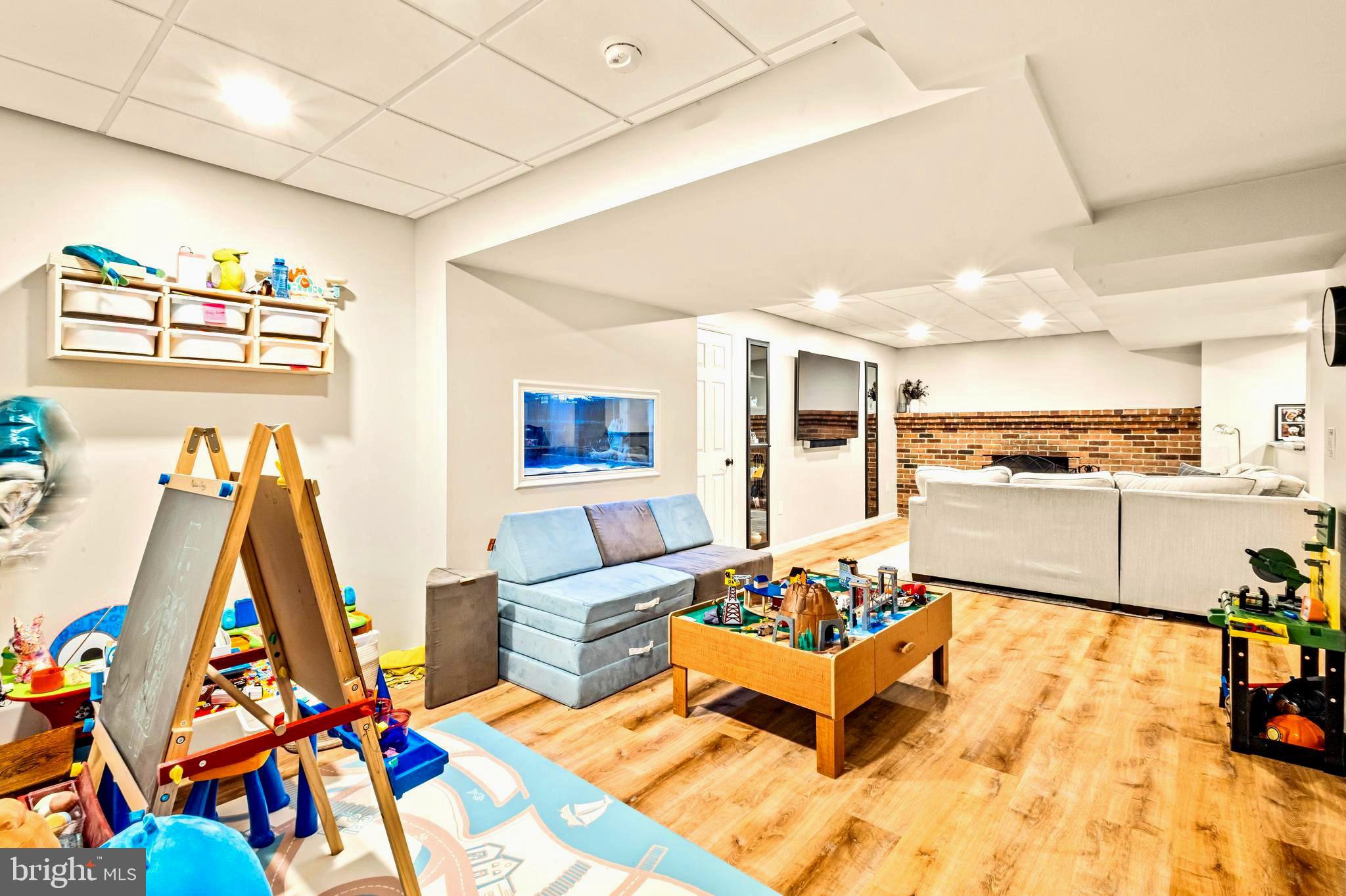 94 N WOODLAND AVENUE