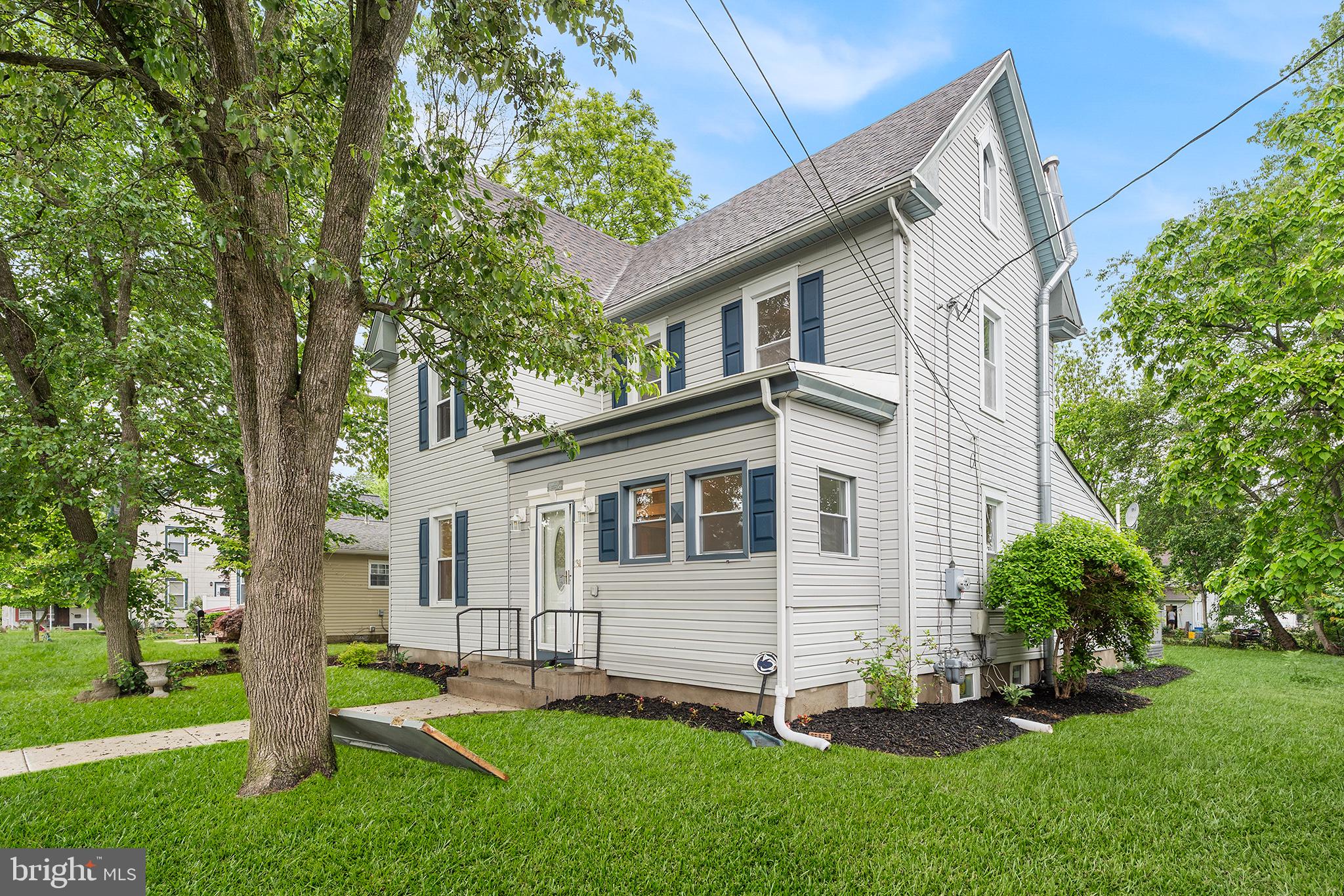 131 W CLINTON STREET