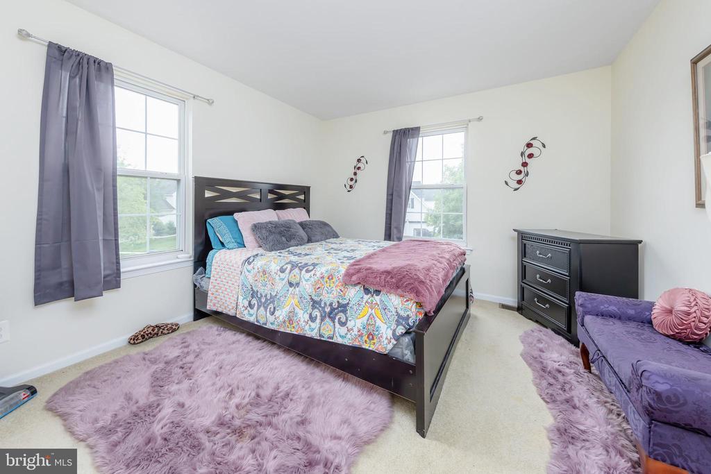211 SPRUCE TRAIL