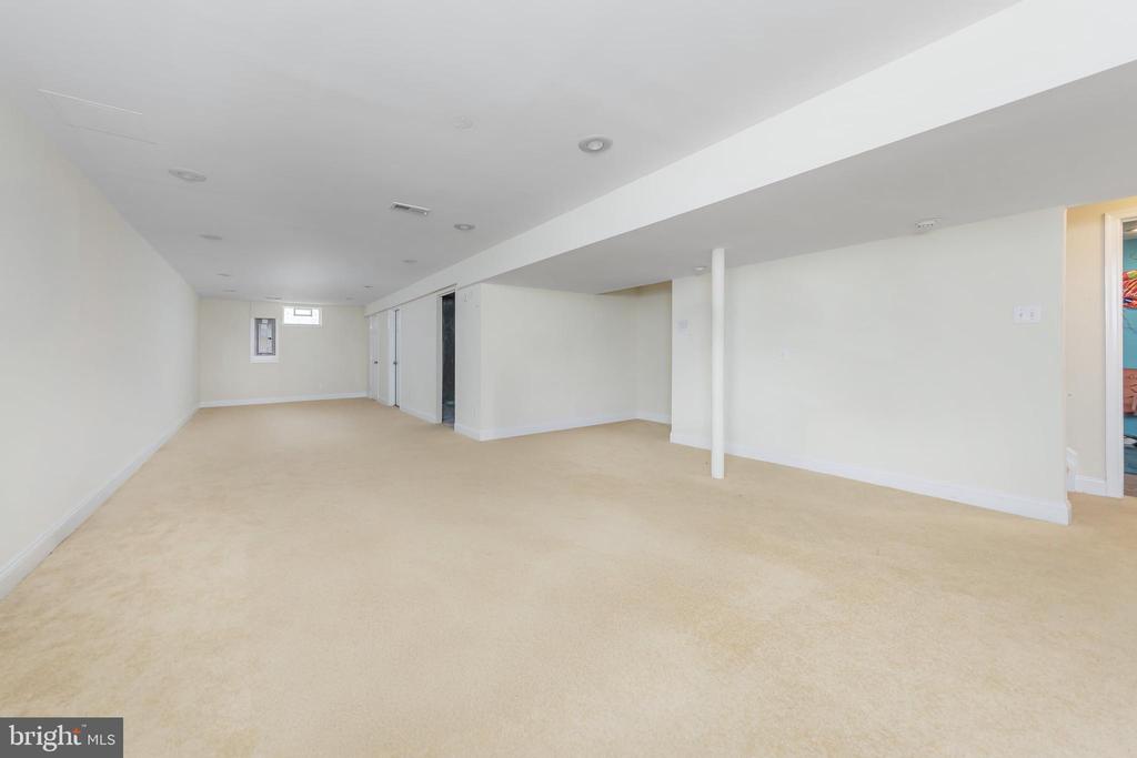 211 SPRUCE TRAIL