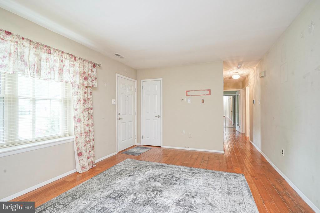 1035 S BEECHAM ROAD