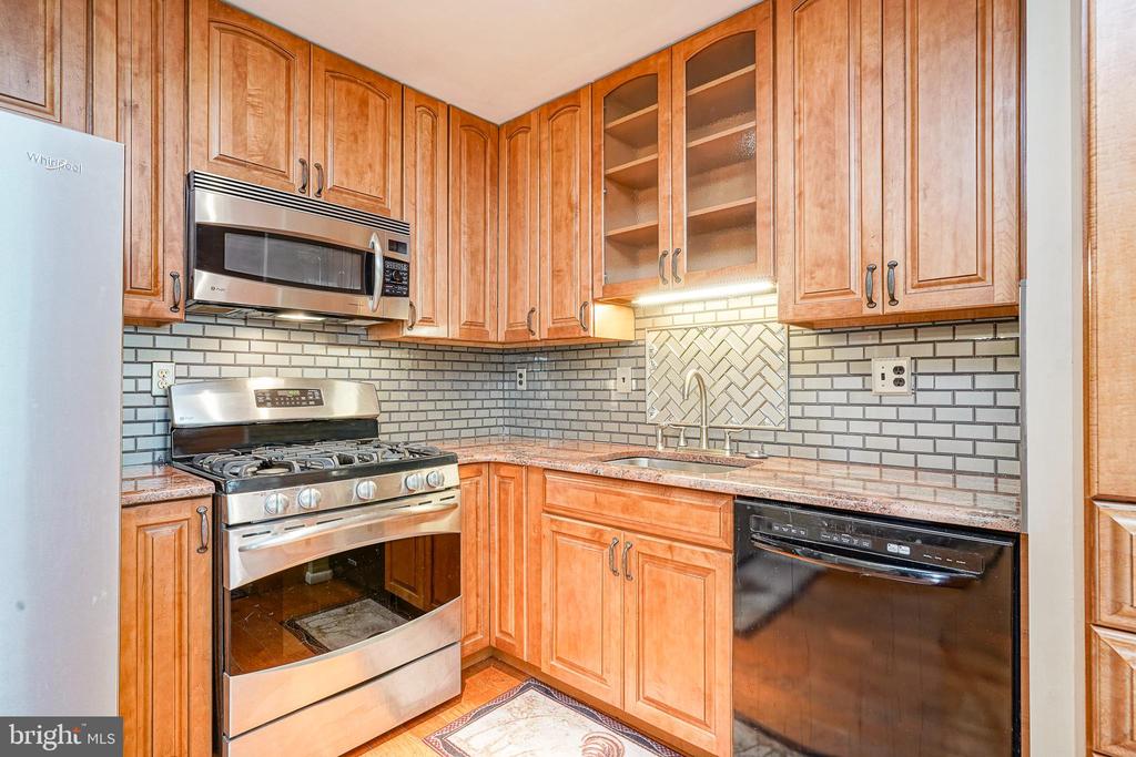 1035 S BEECHAM ROAD
