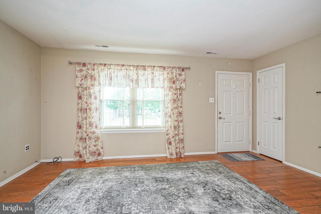 1035 S BEECHAM ROAD