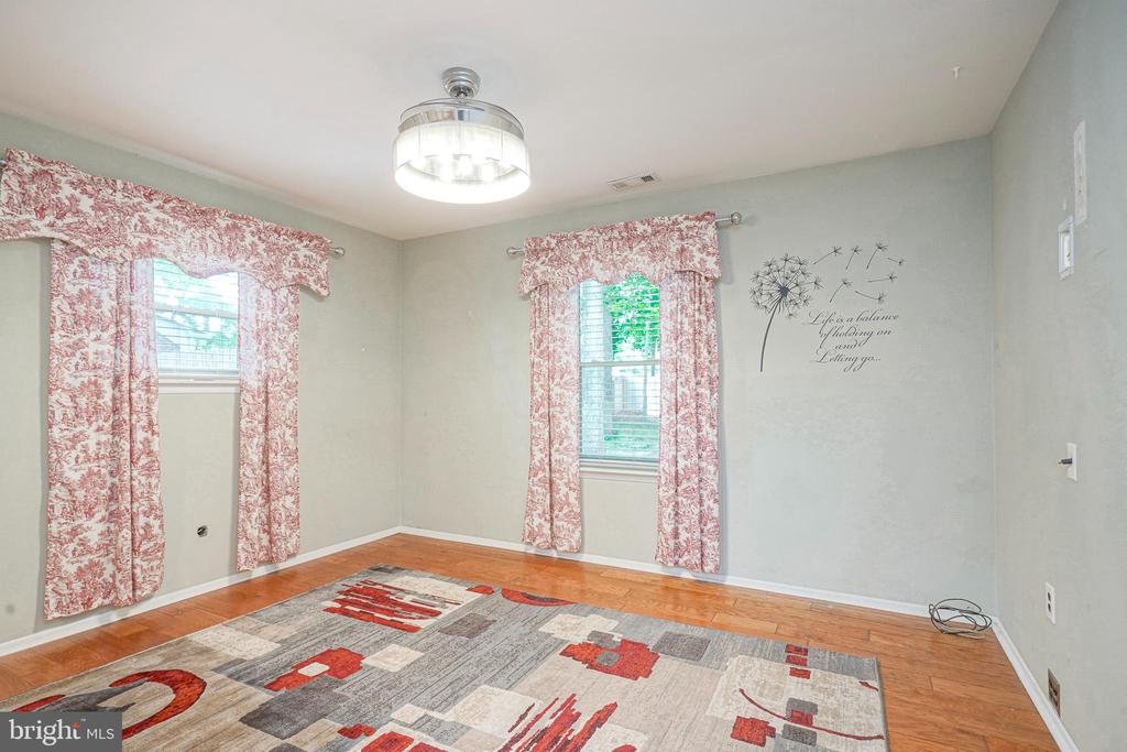 1035 S BEECHAM ROAD
