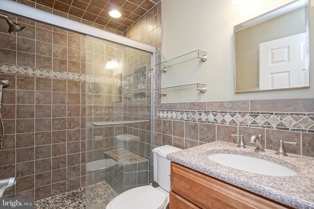 1035 S BEECHAM ROAD