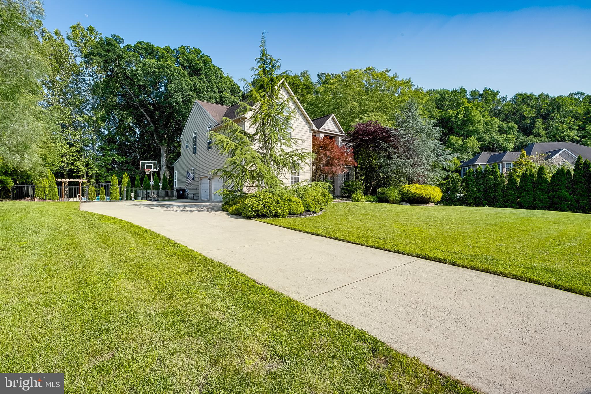 105 Hickory Ct