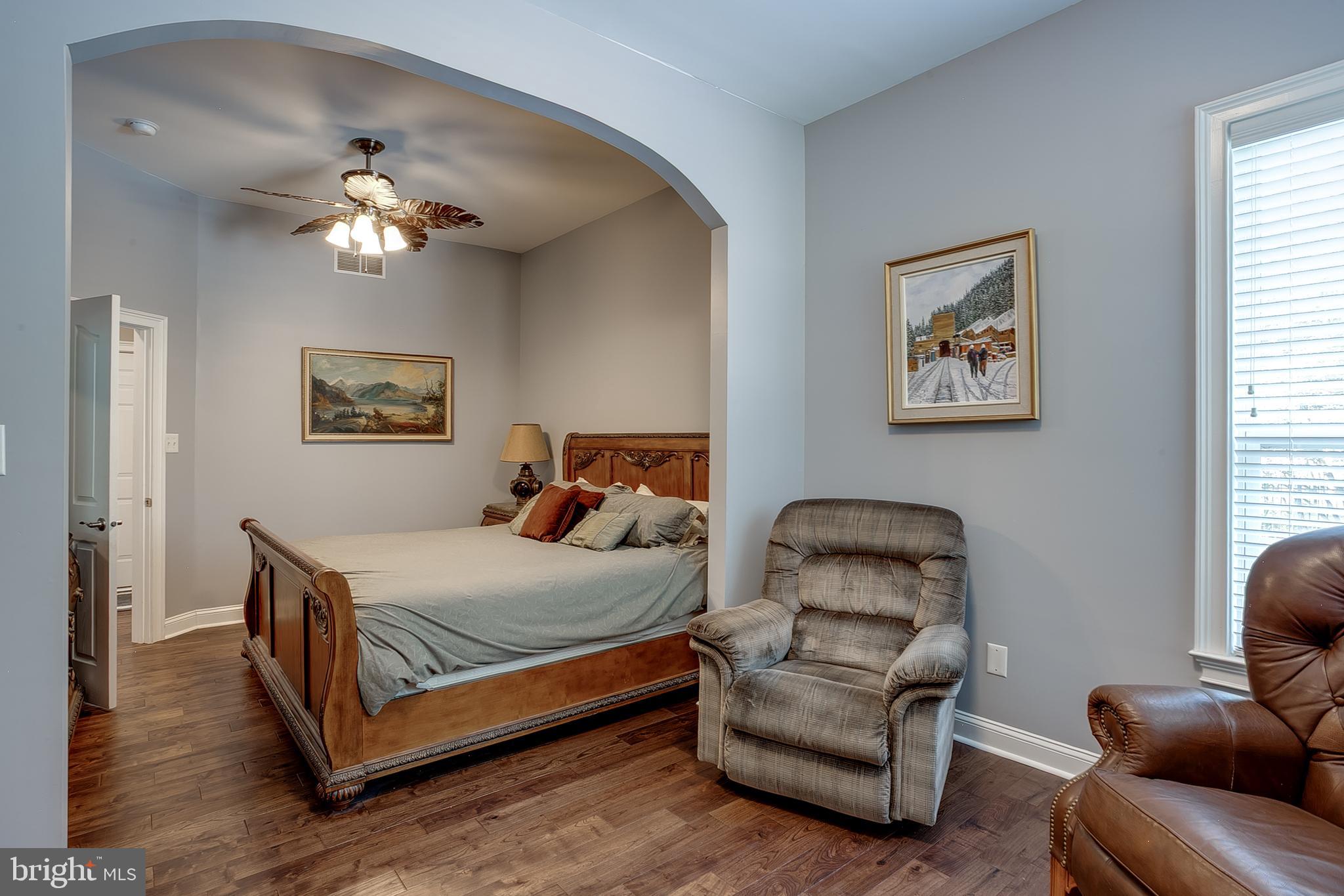 105 Hickory Ct