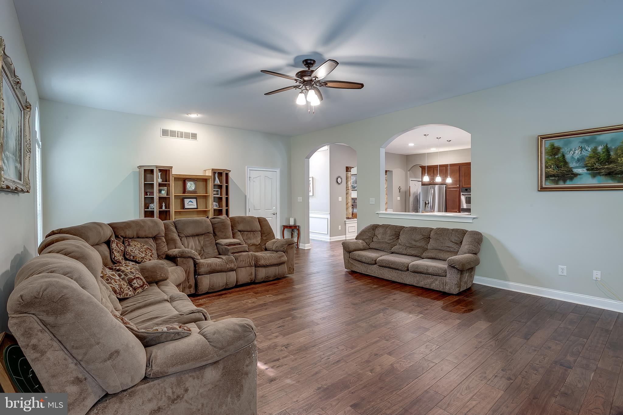105 Hickory Ct