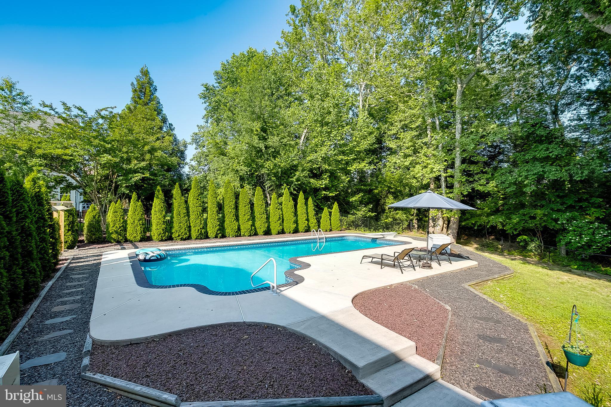 105 Hickory Ct