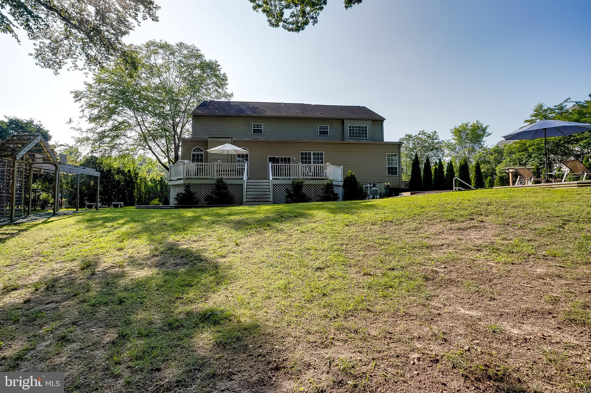 105 Hickory Ct