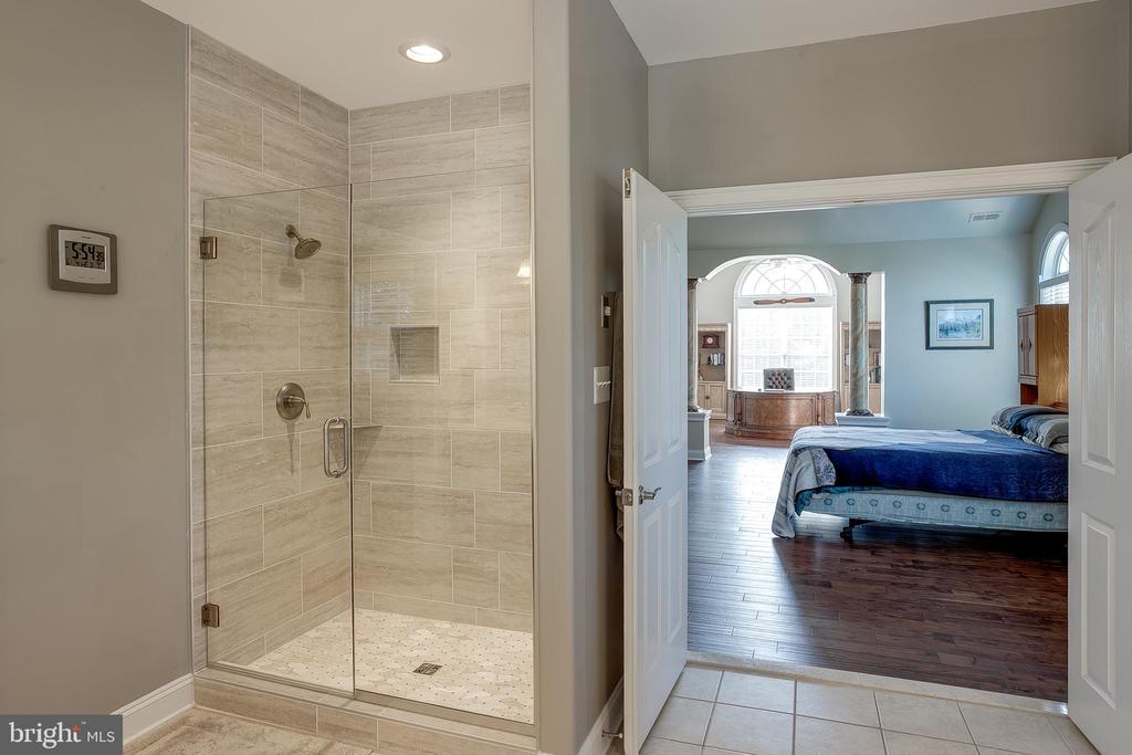 105 Hickory Ct