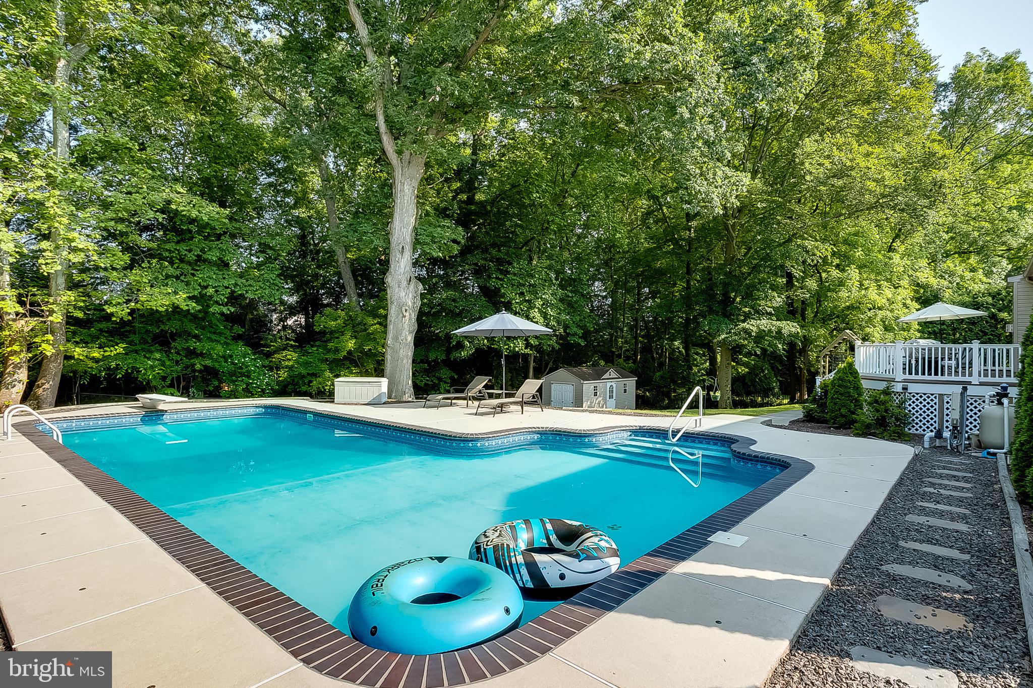 105 Hickory Ct