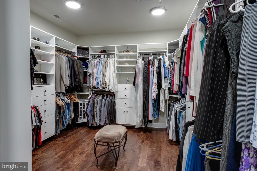 105 Hickory Ct
