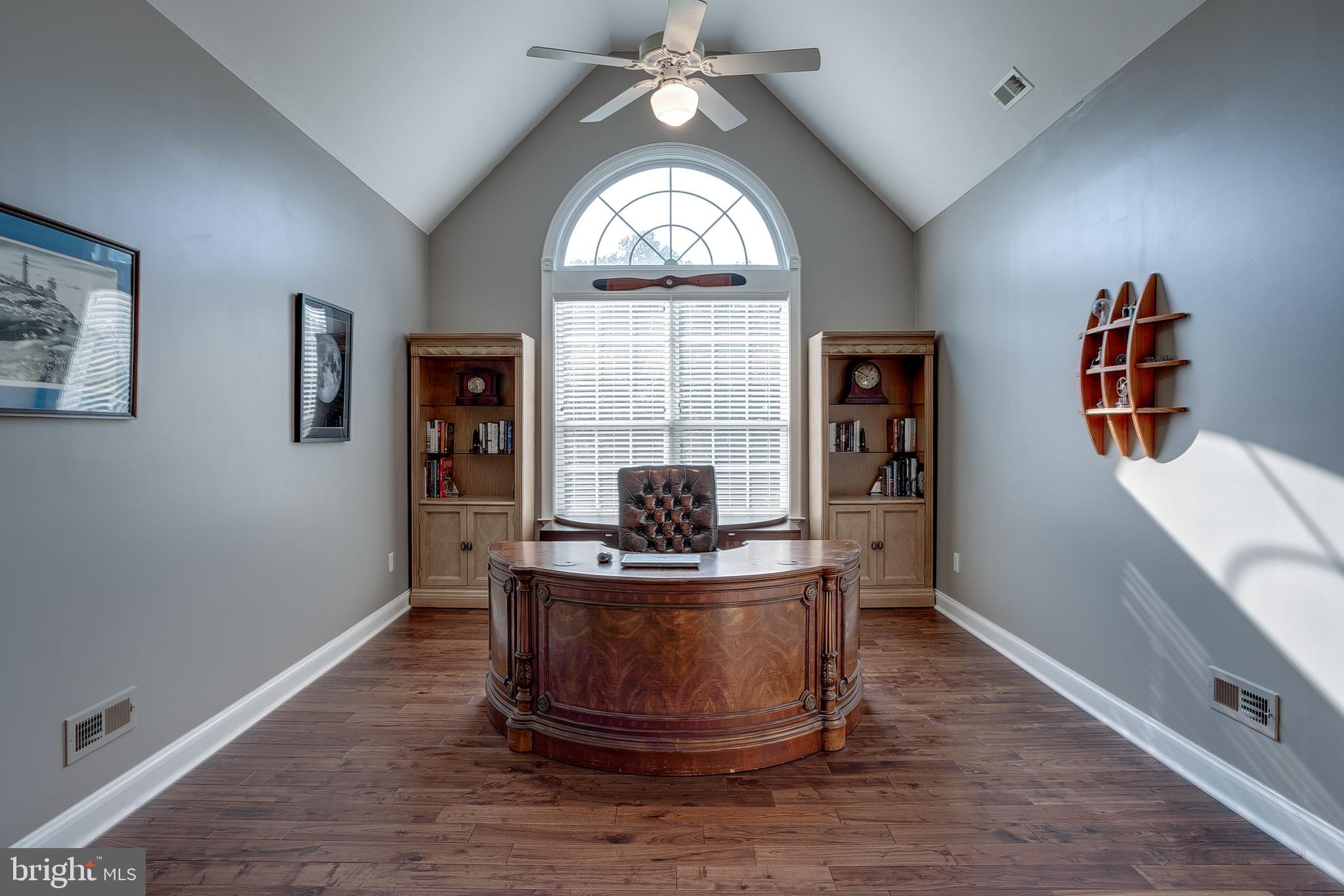 105 Hickory Ct