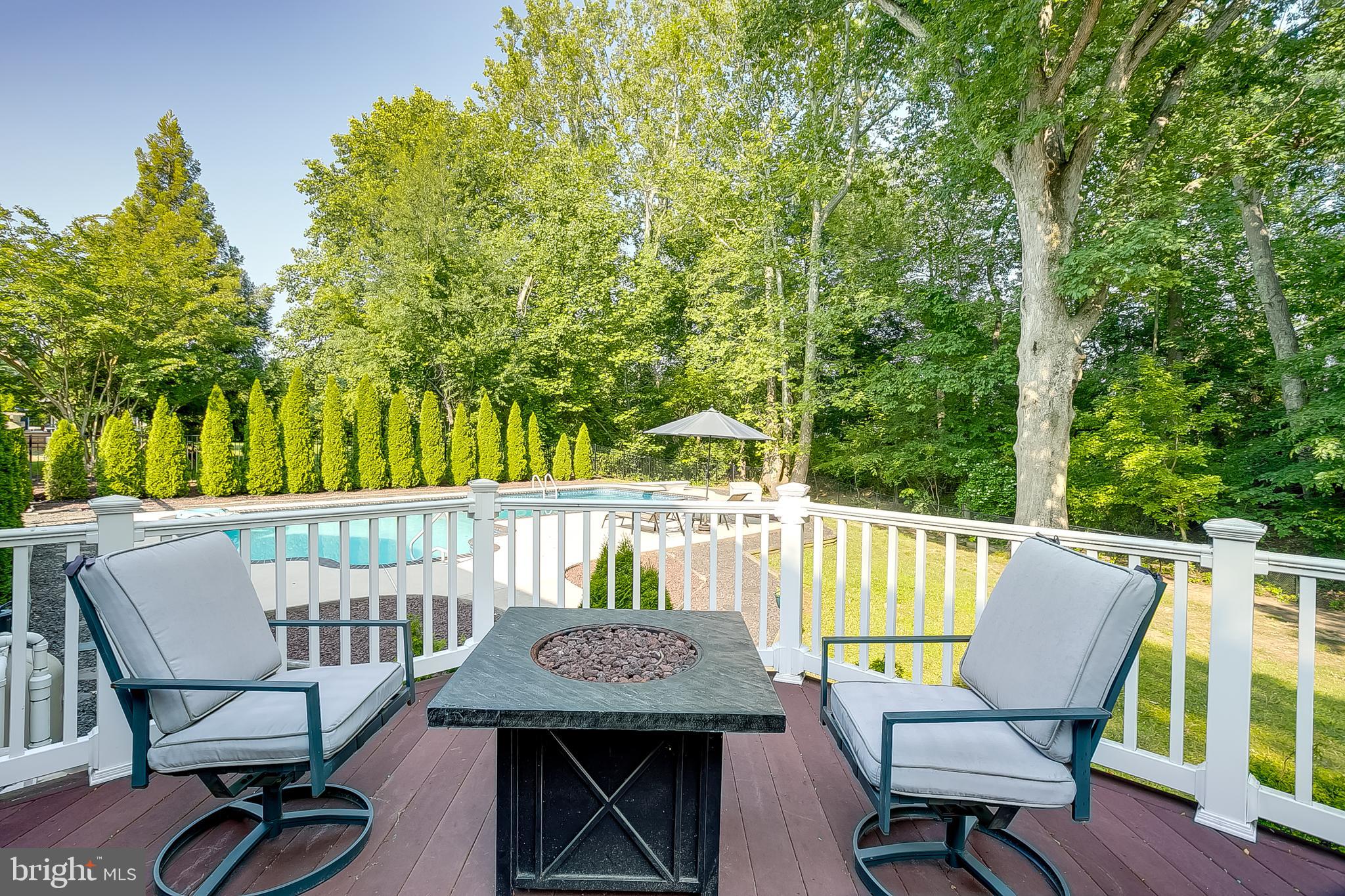 105 Hickory Ct