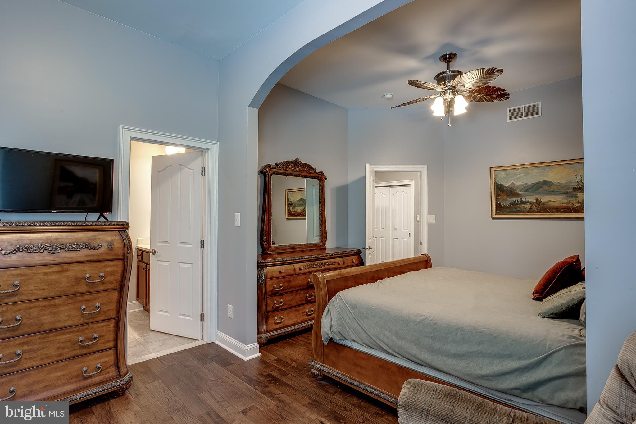 105 Hickory Ct