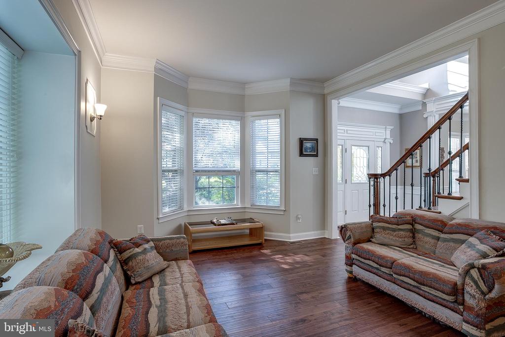 105 Hickory Ct
