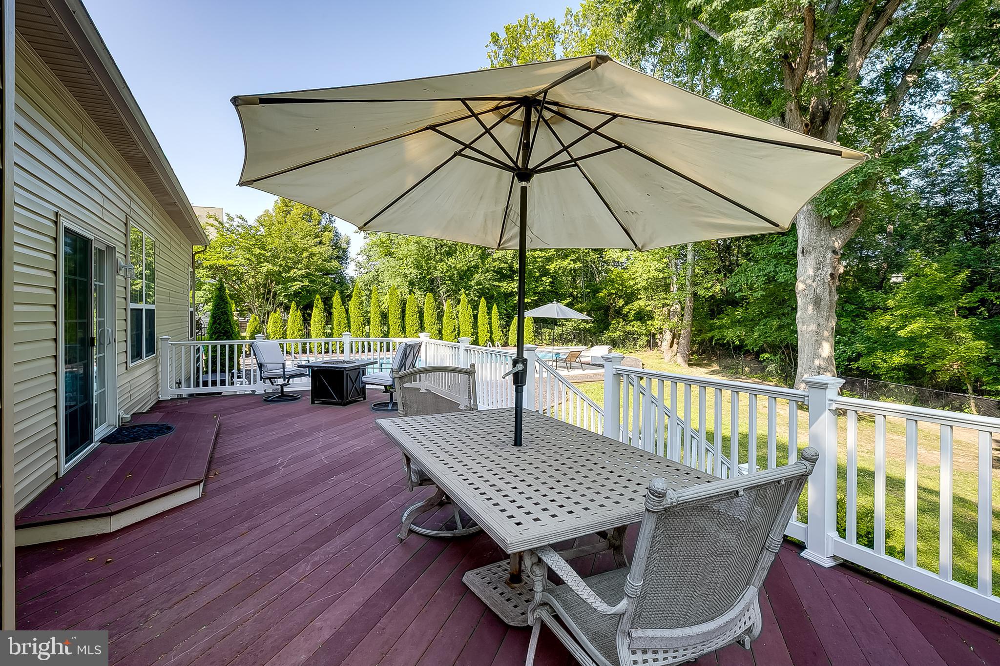 105 Hickory Ct