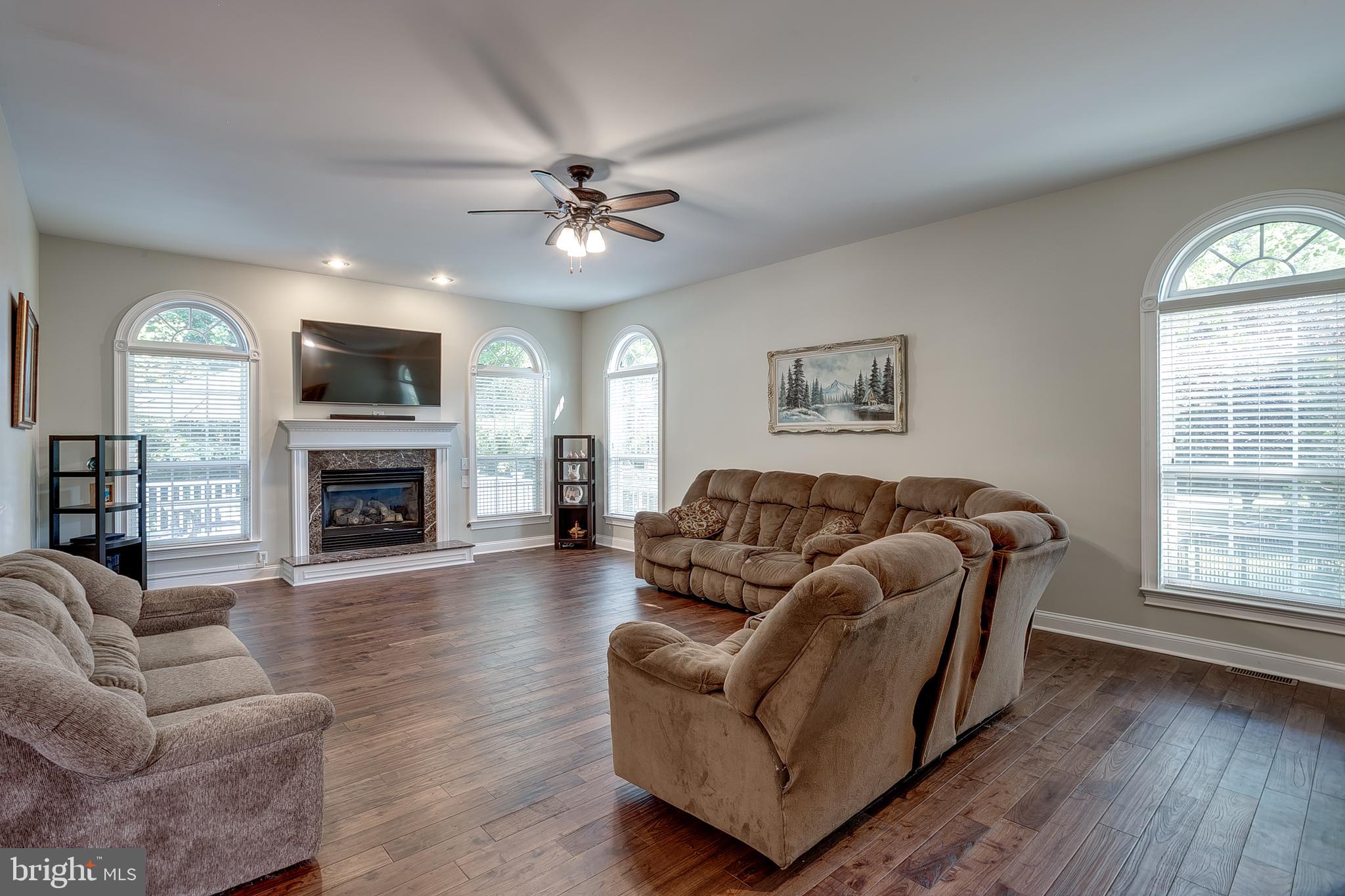 105 Hickory Ct