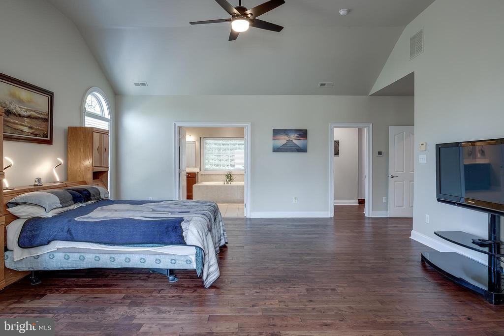 105 Hickory Ct
