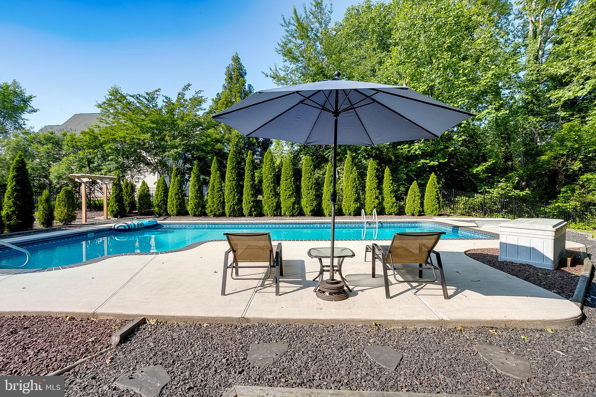 105 Hickory Ct