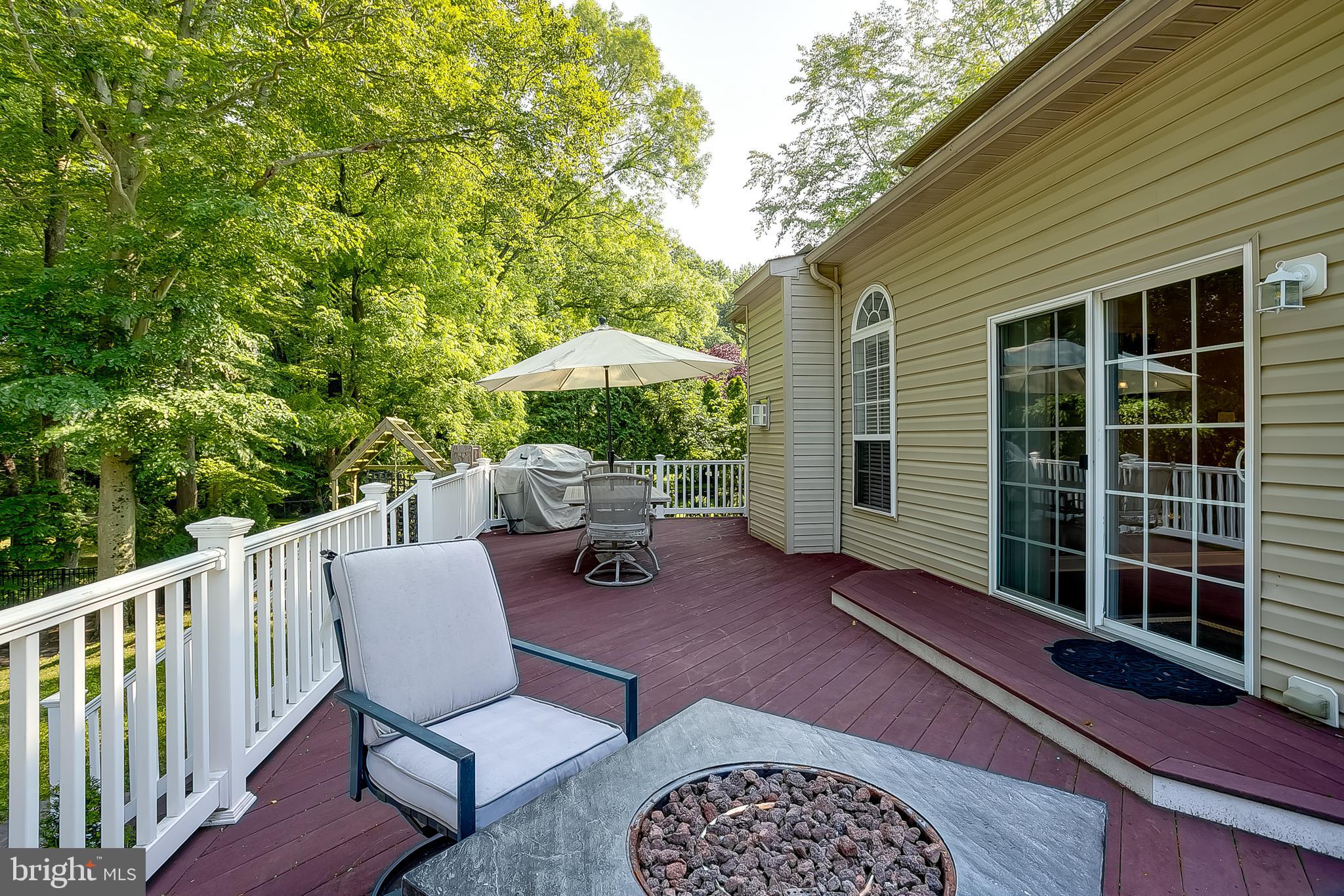 105 Hickory Ct