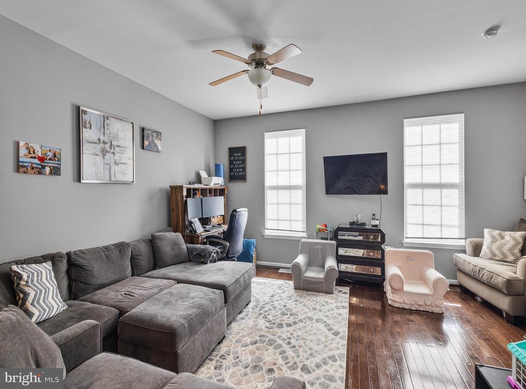 1032 REGENCY PLACE