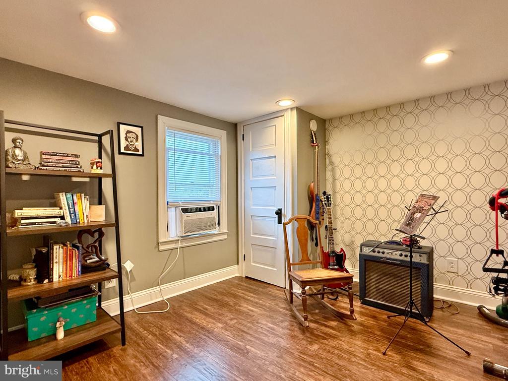 208 DELSEA DRIVE