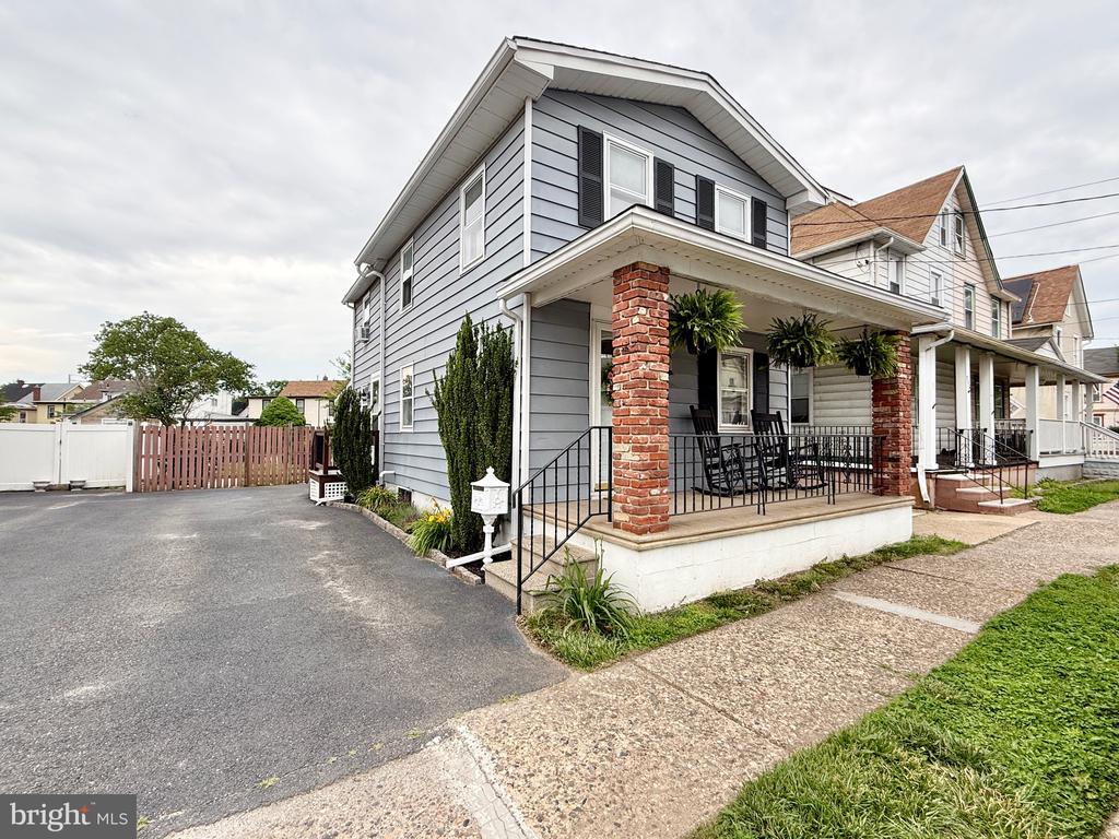 208 DELSEA DRIVE
