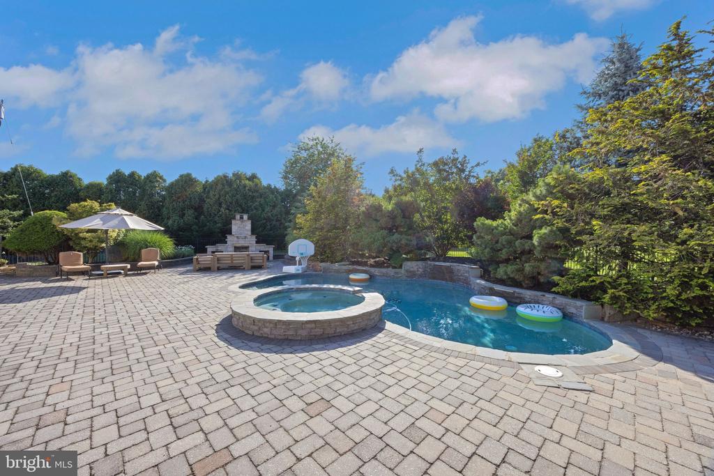 178 WOODSTOWN ROAD